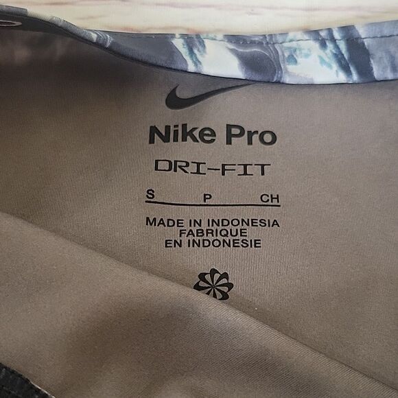 NIKE PRO Sports Bra Size Small NWOT - Picture 3 of 4